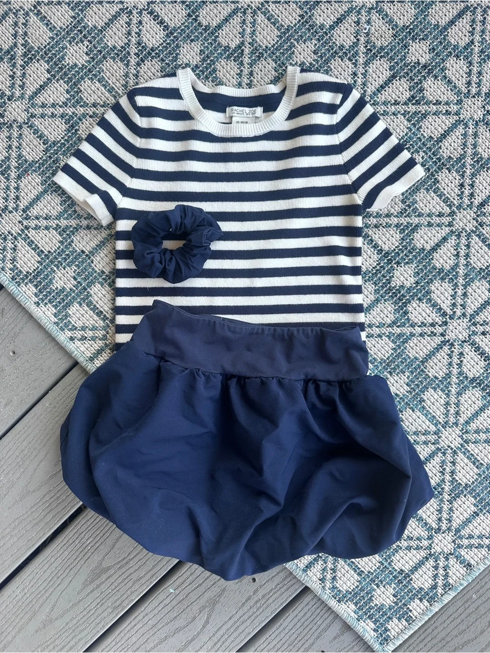 Rachel Zoe girls 7/8 M Navy and White Striped Bubble Skirt & Scrunchie